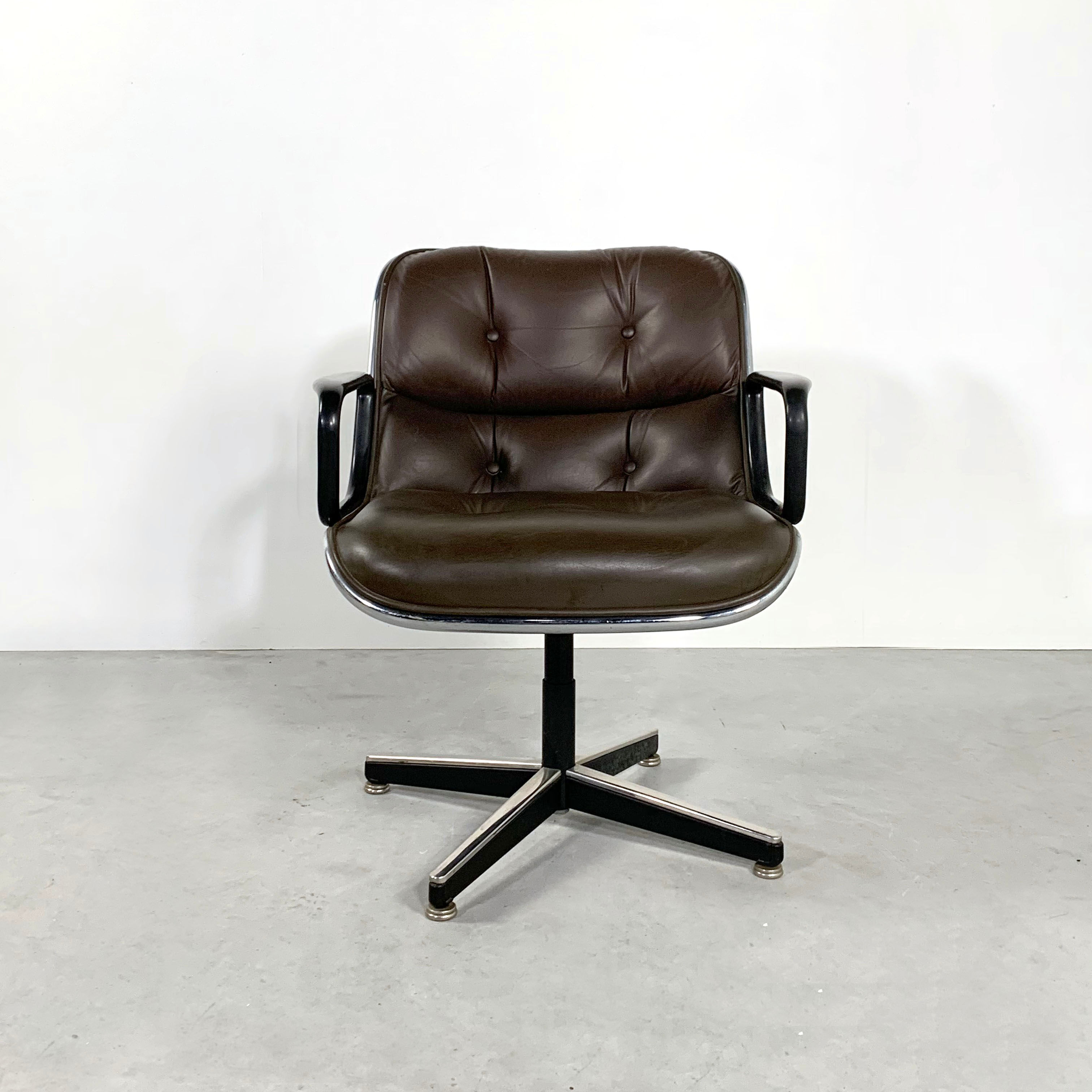 Leather desk chair by Charles Pollock for Knoll 1970