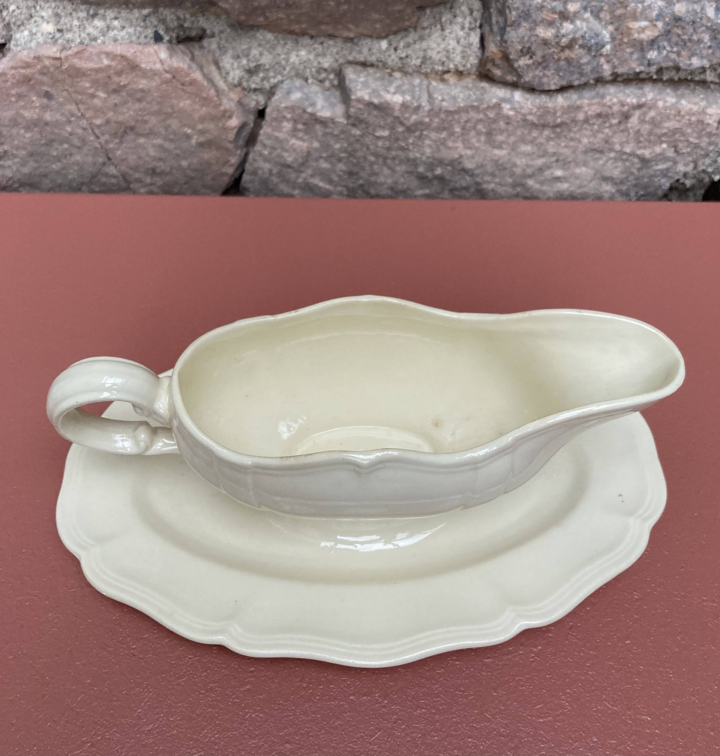 Digoin Sarreguemines ivory gravy boat with gadroons
