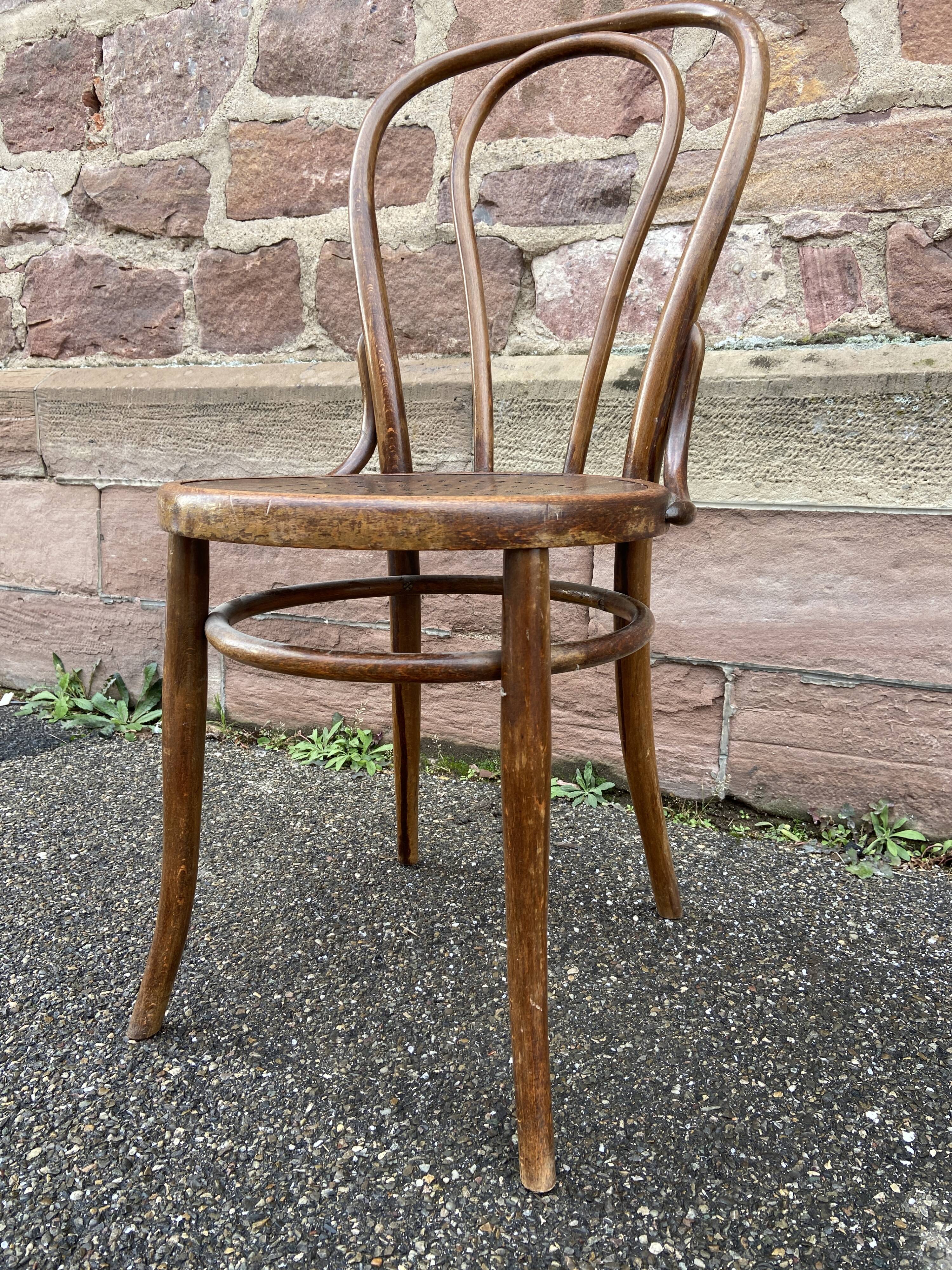 Chaise bistrot café 1920s thonet fischel bois courbé
