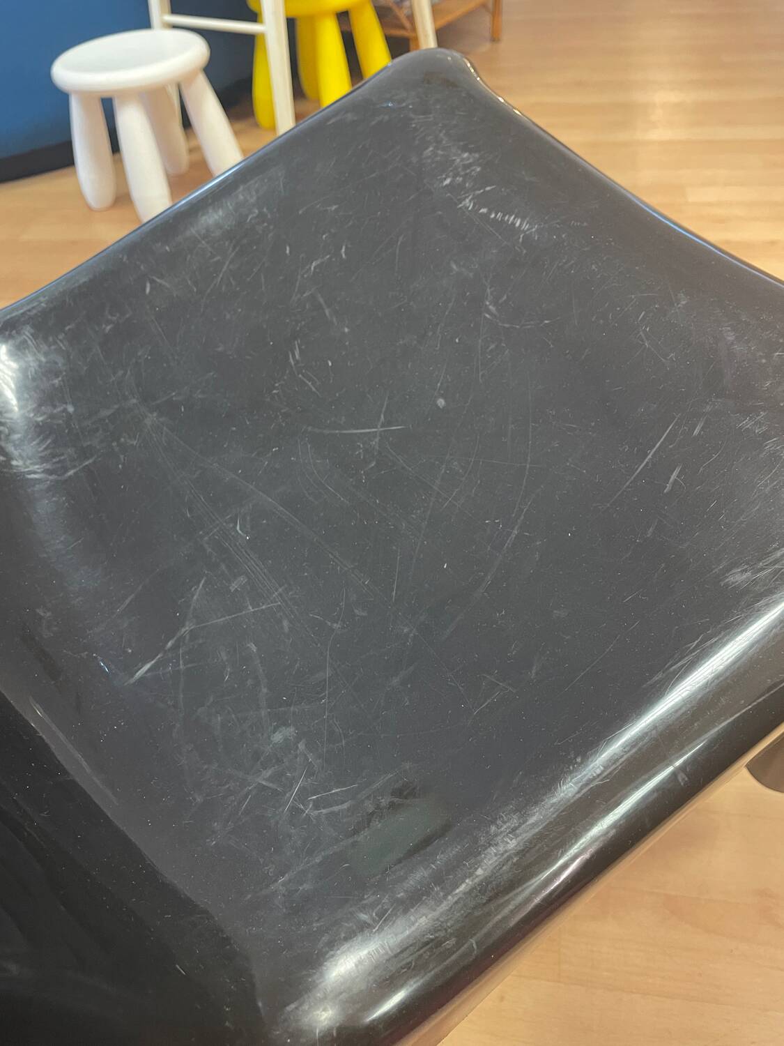 Black Kartell chair model 4875 Carlo Bartoli