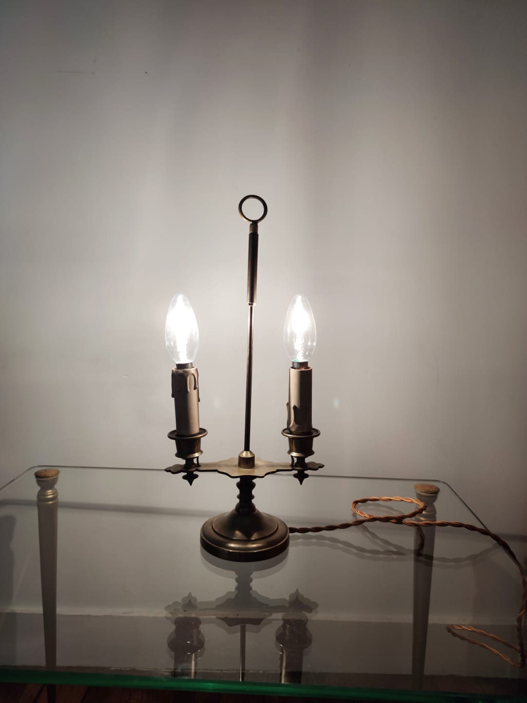 Bouillotte lamp with two lights in gilded bronze