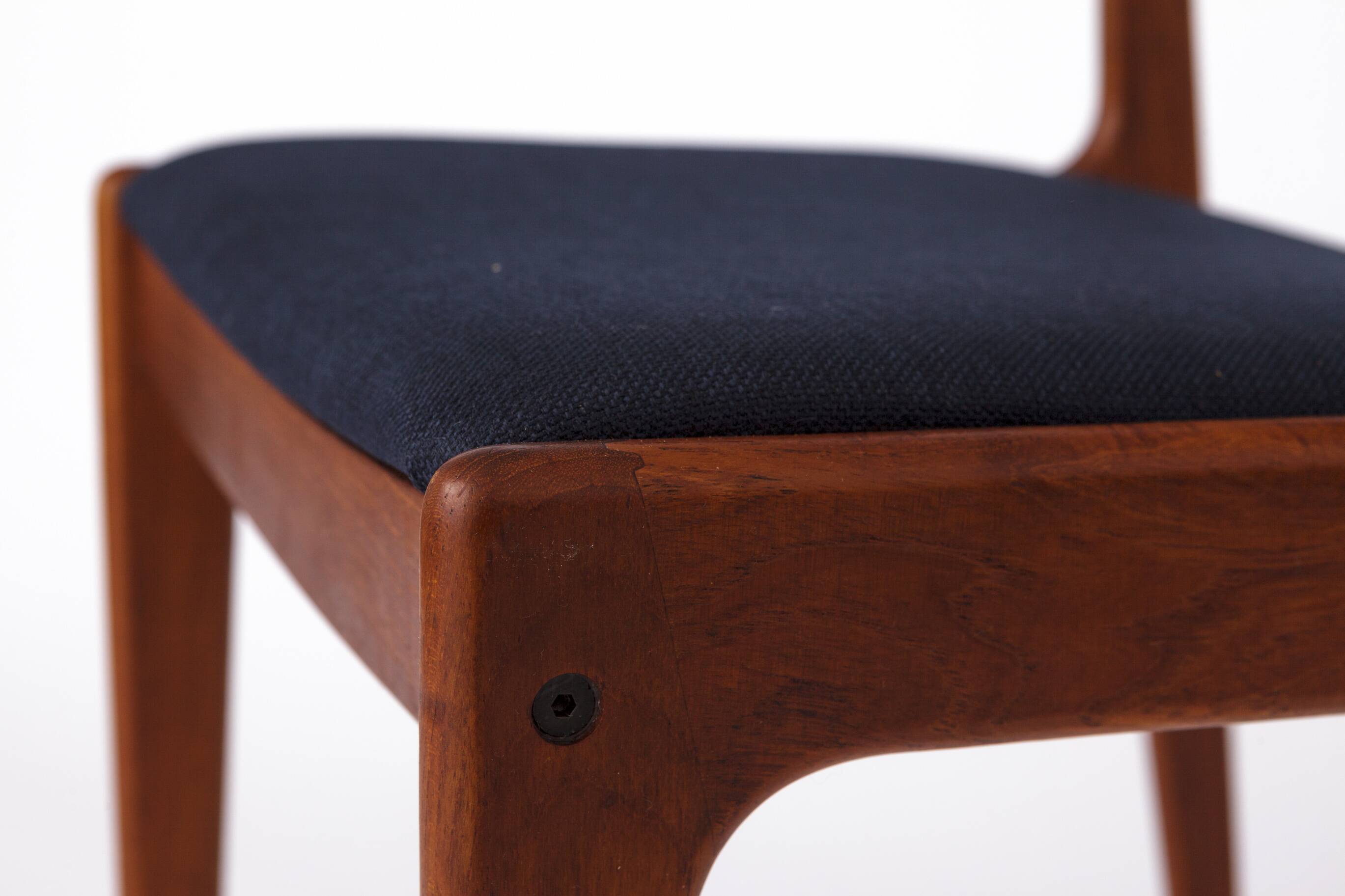 Set of 4 Vintage Danish Teak Chairs | Johannes Andersen | Idum Møbelfabrik