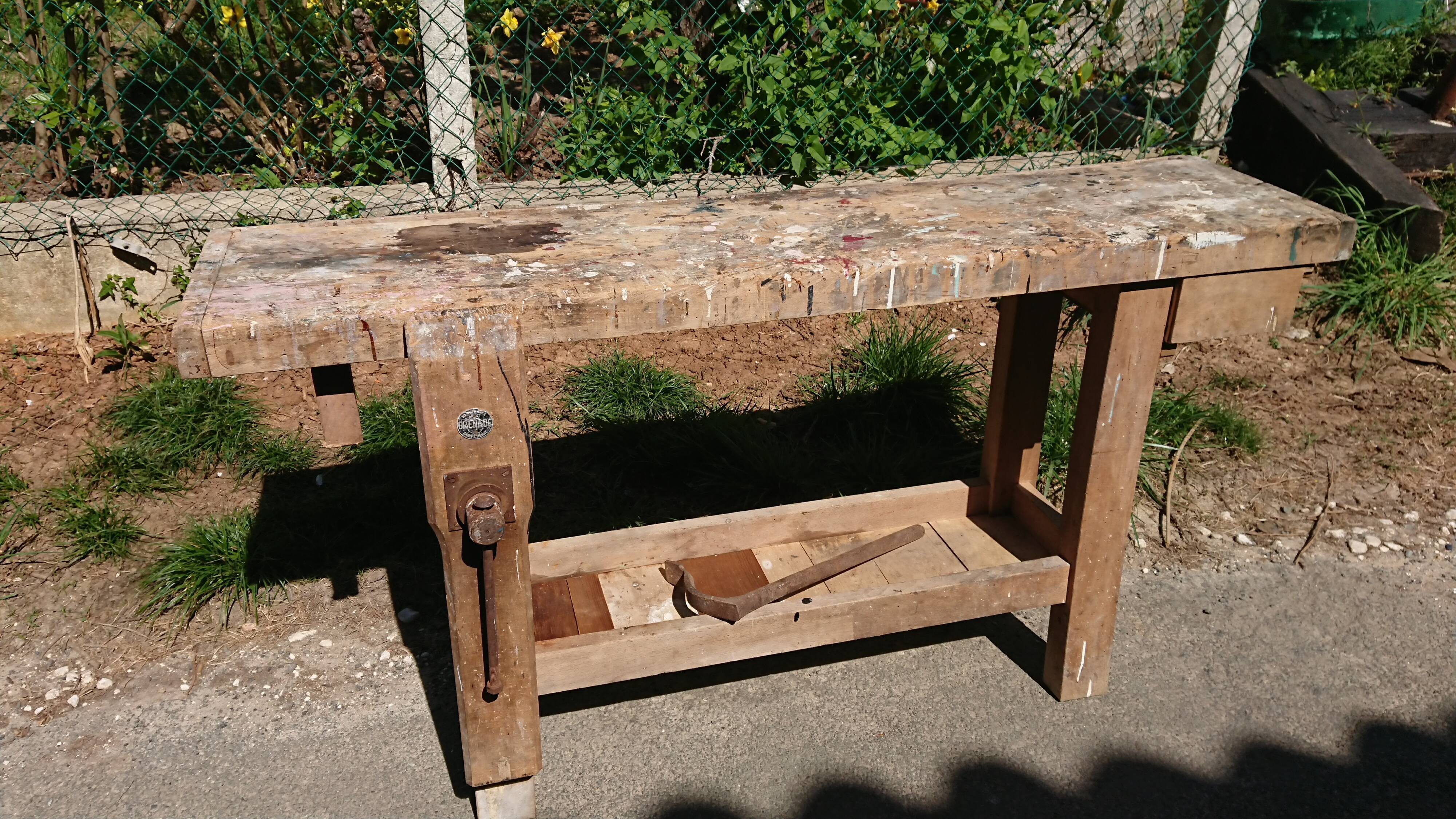 Built in raw wood with its press and valet - GRENAD