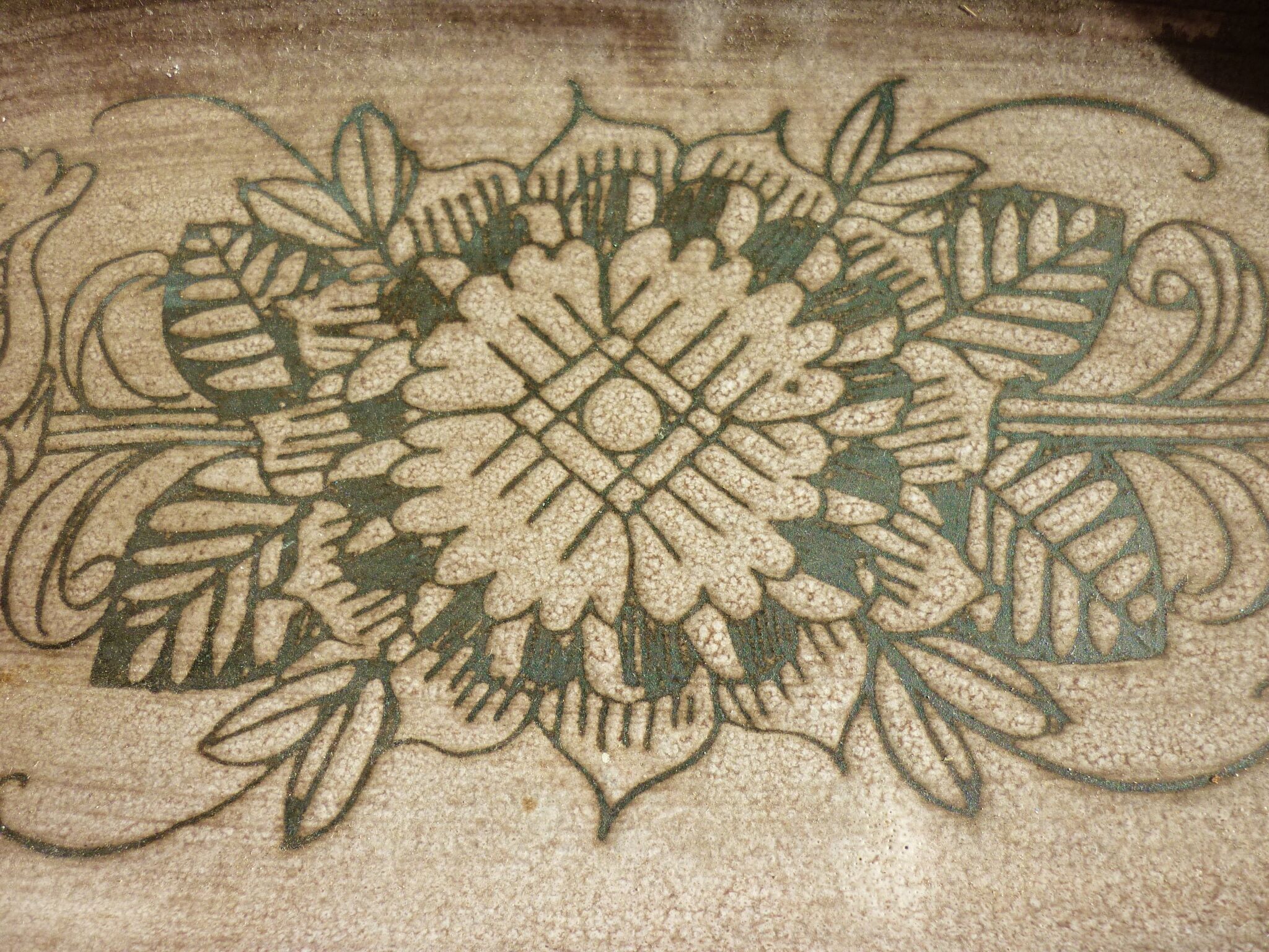 Glazed art ceramic dish, 1950s/1960s, signed La Tournerie, stylized decoration