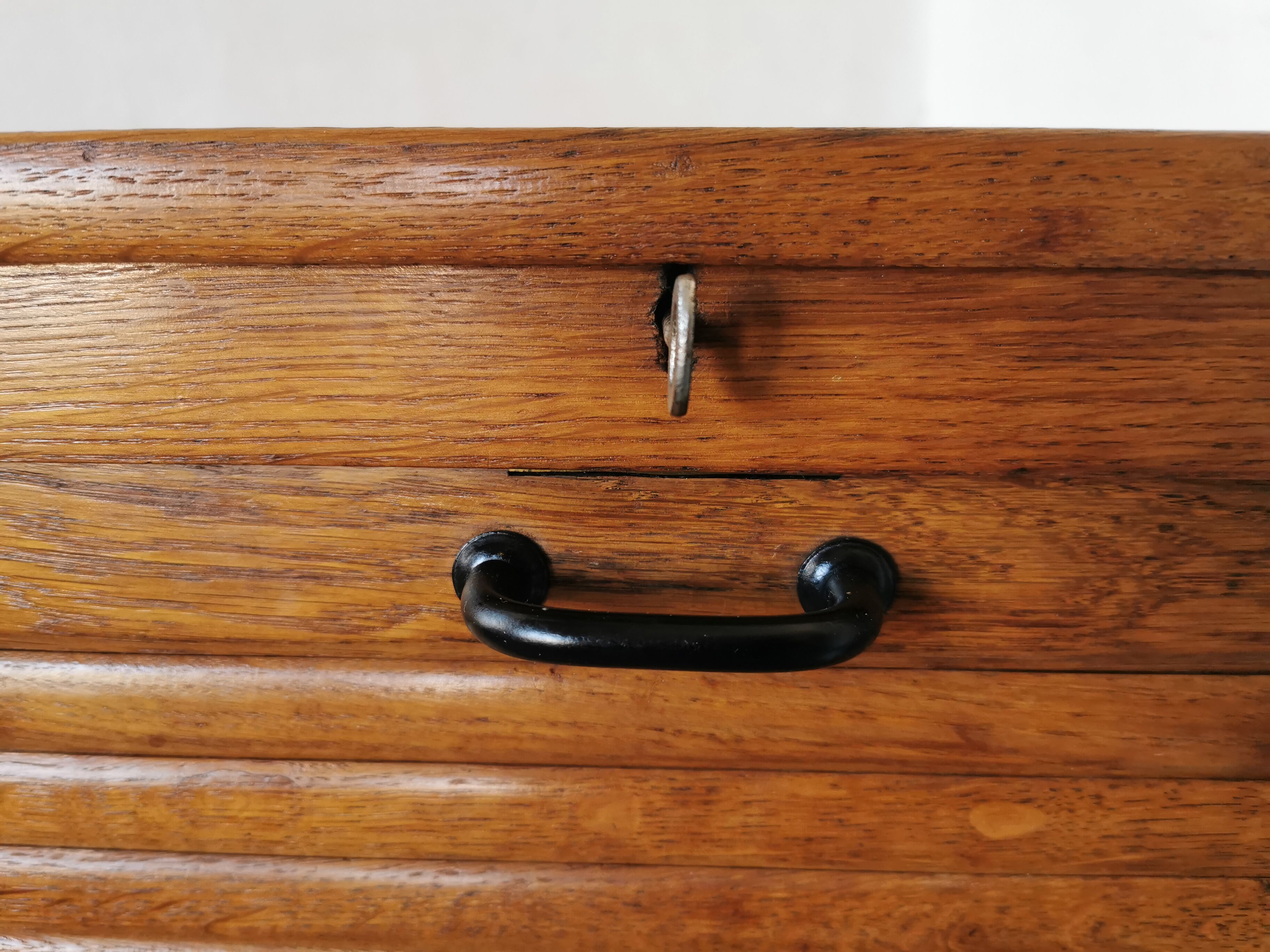 Curtain binder cabinet 1940