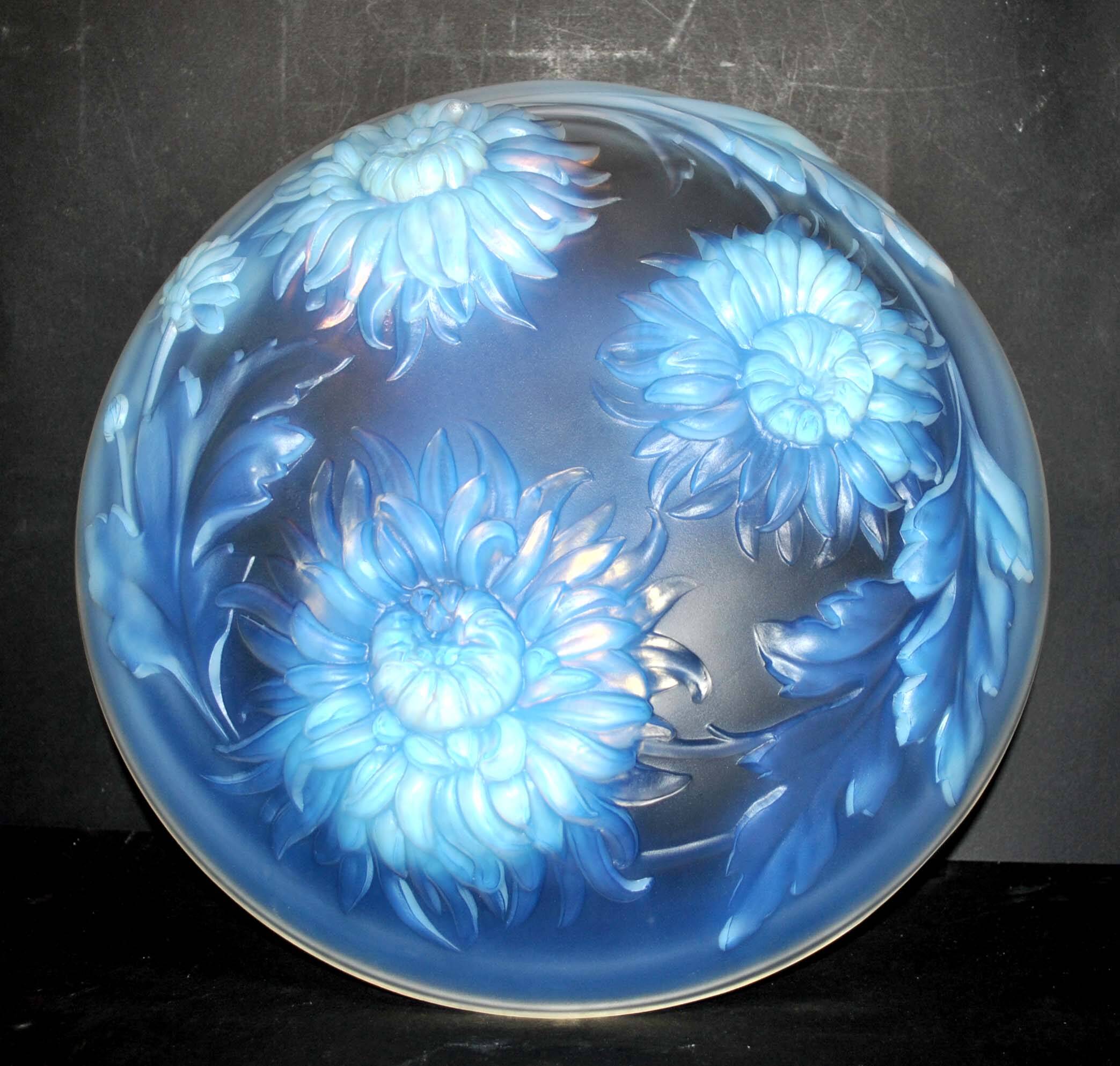 Art deco "dahlia" basin cup in opalescent glass sabino etling verlys? 1920