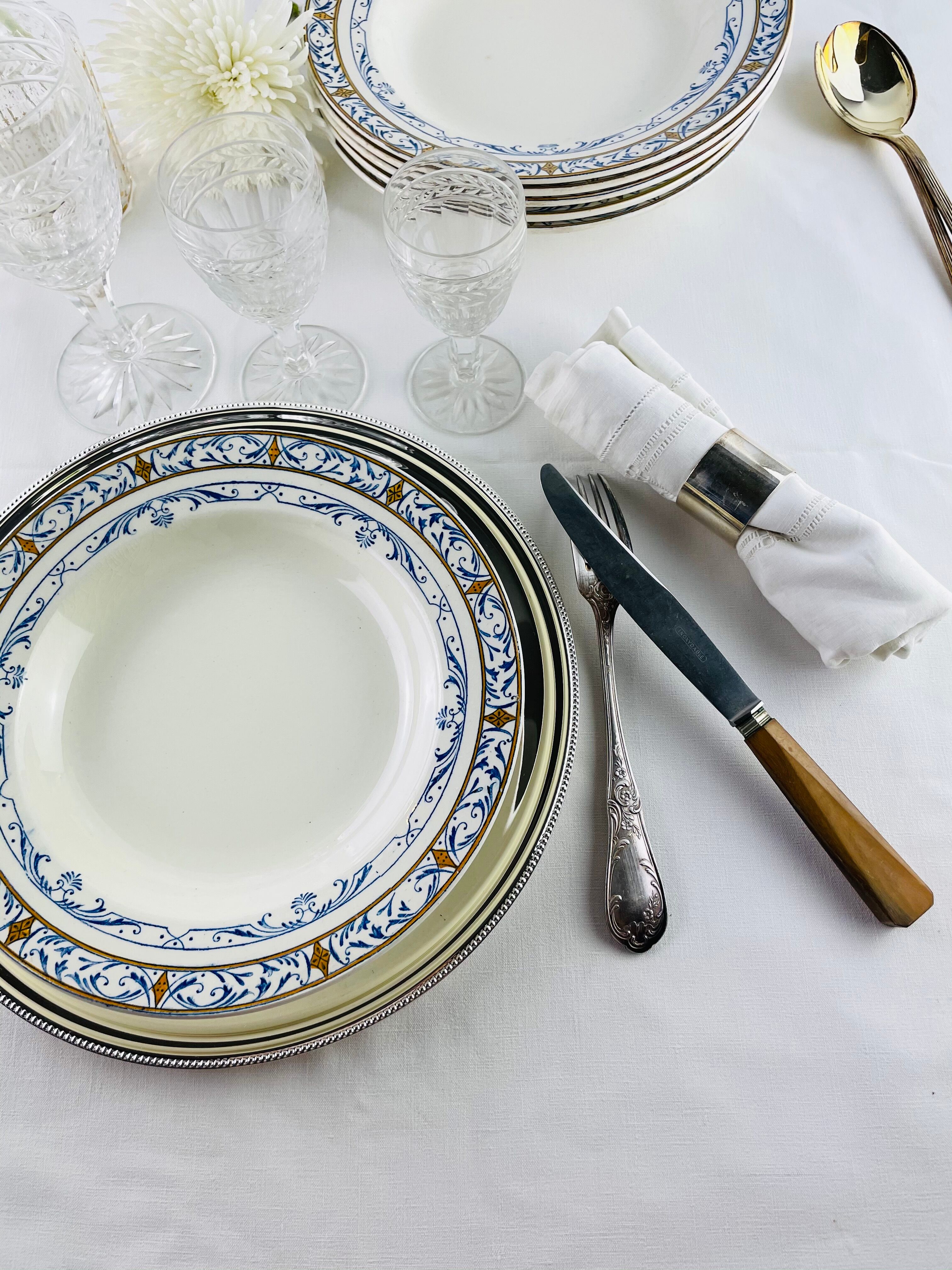 6 old creil and montereau hollow plates, Colbert service