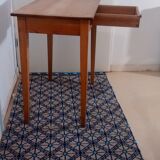 Side table feet spindle