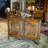 Provencal buffet XVIIII th in walnut period Louis XV 140 x 100 cm