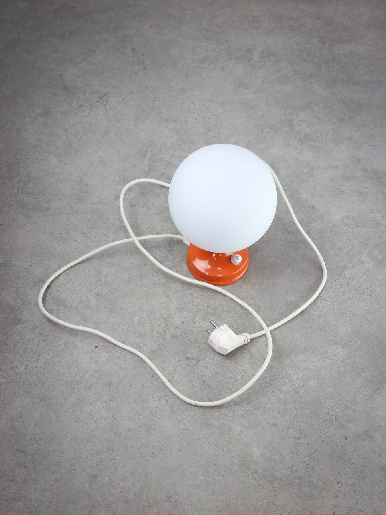 Lampe de table vintage orange en métal et opaline, italie, années 70
