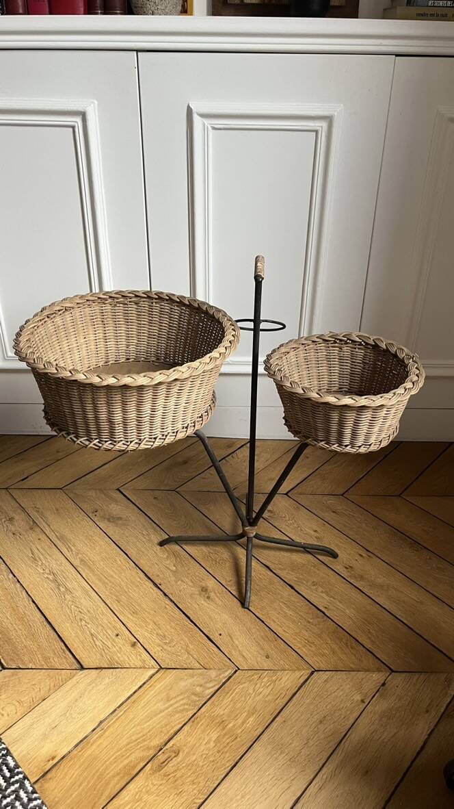 Porte plante ou cache pot en rotin style Matégot