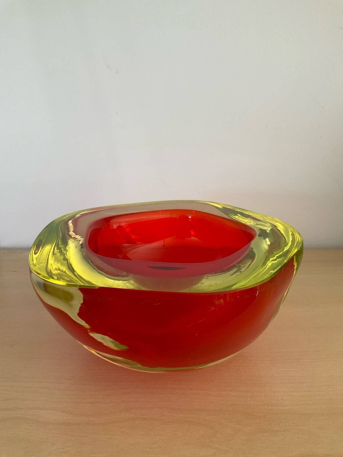 Two-tone Murano glass pocket emptier from the 70s