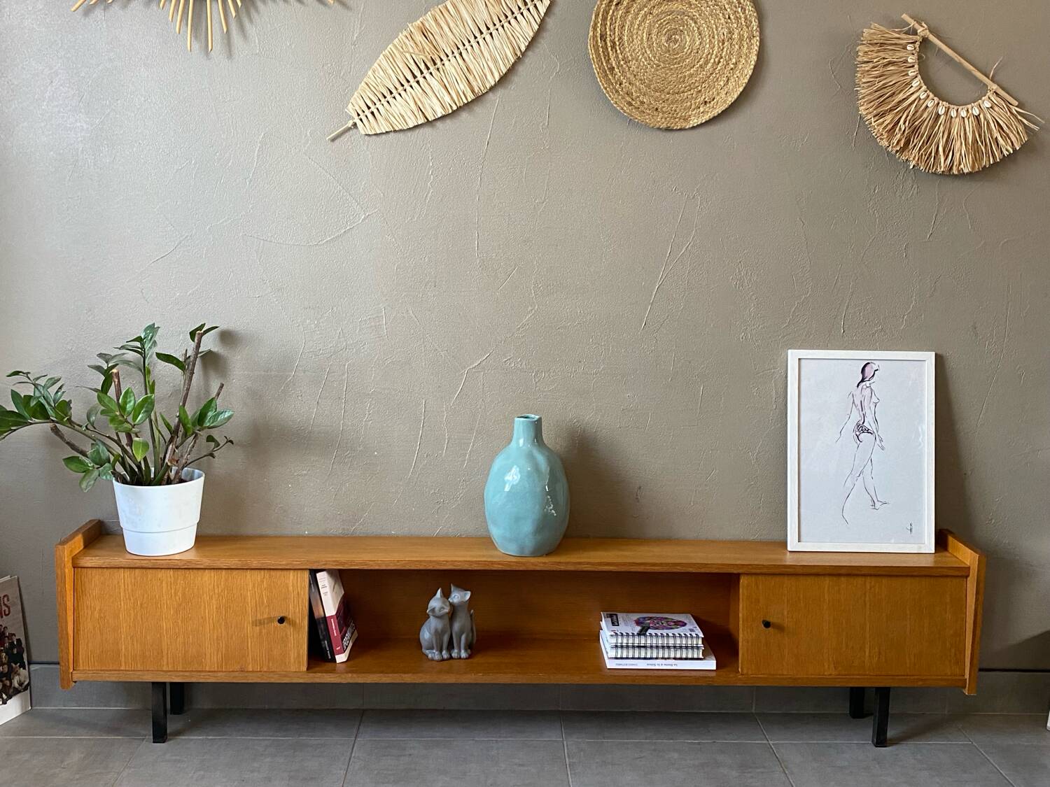 Low vintage sideboard (shallow)