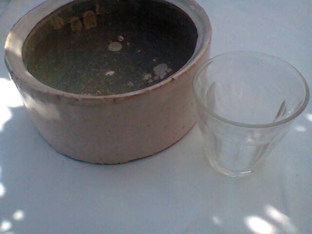 Trinket bowl in raku-yaki