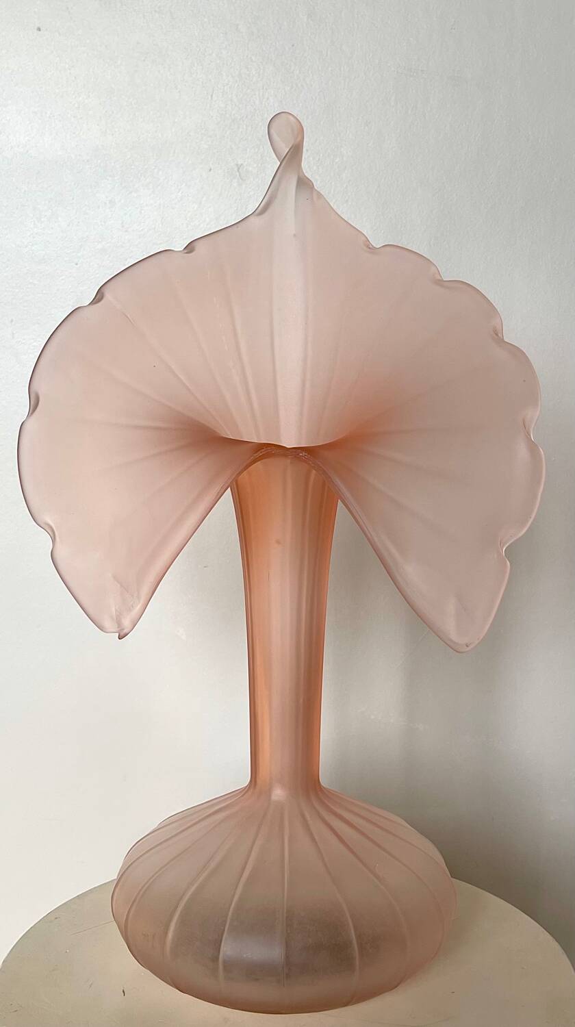 Leonardo vase in pink frosted glass