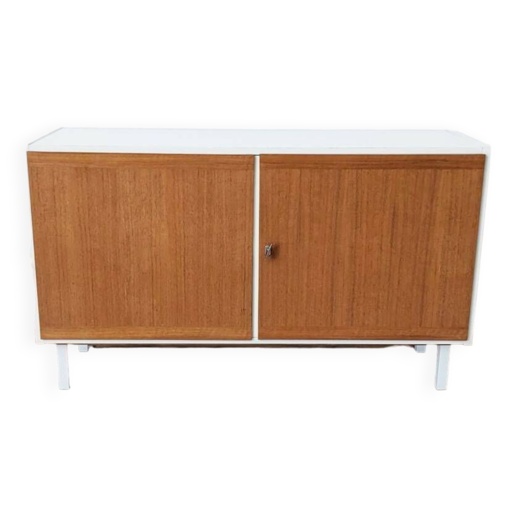 Vintage 2-door sideboard