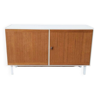 Vintage 2-door sideboard