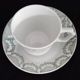 1 cup and its saucer