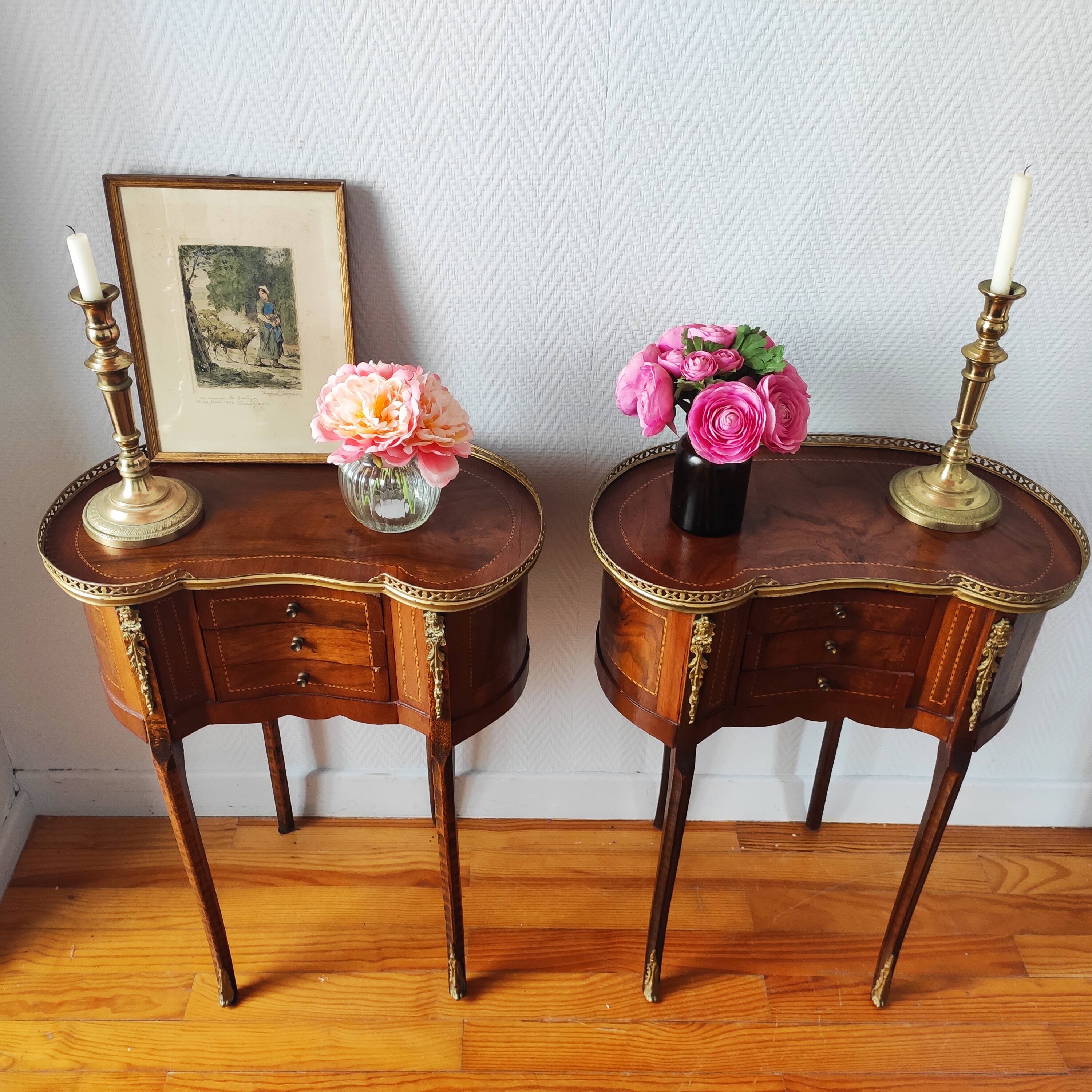 Pair of Louis XV style kidney-shaped bedside tables.