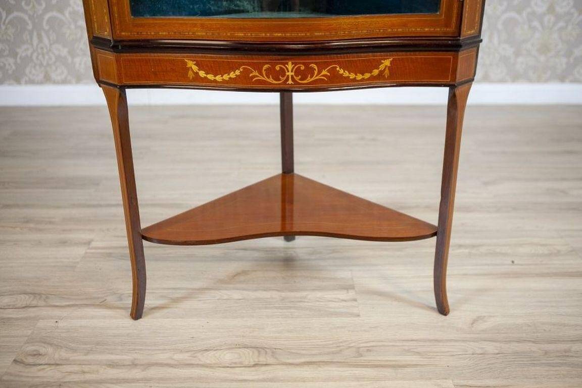Late-19th Century English Corner Cabinet in Brown, 1890s