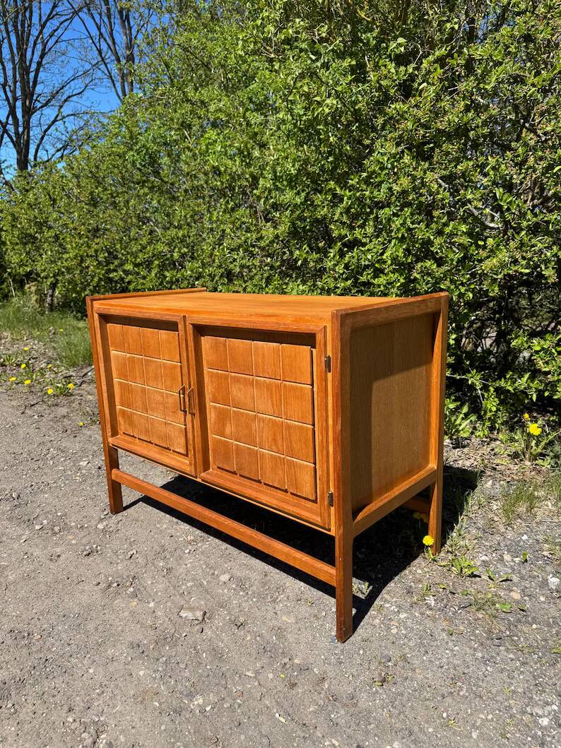 Oak sideboard, Henry Kjaernulf style, 1960-70, Danish design. Mid-century modern style