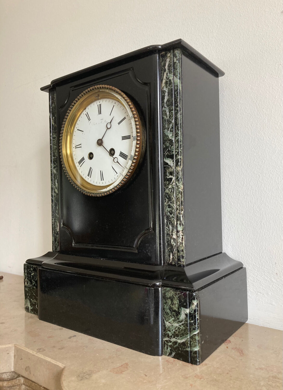 Napoleon III clock in marble and brass nineteenth century