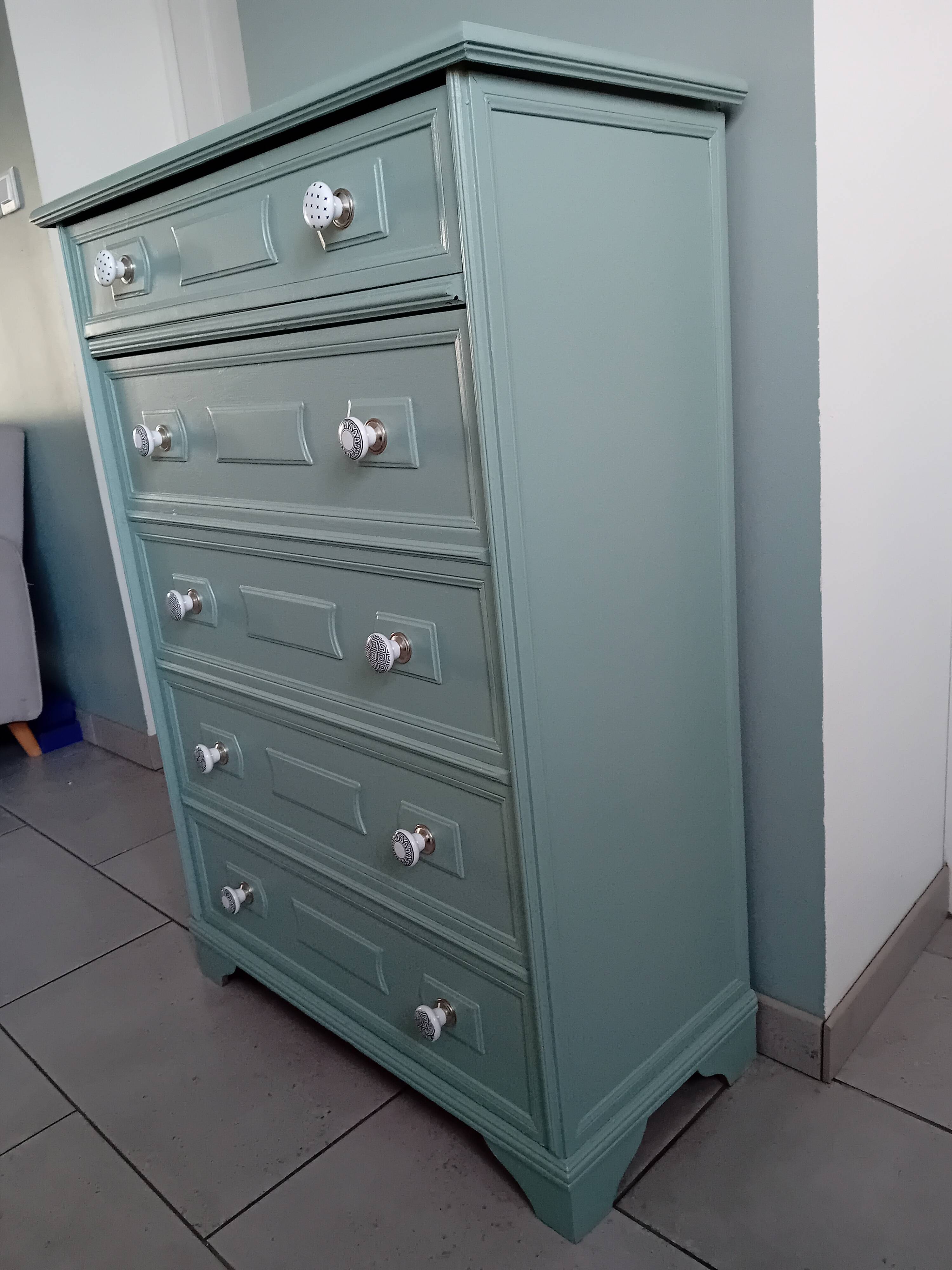 Shoe entry furniture
