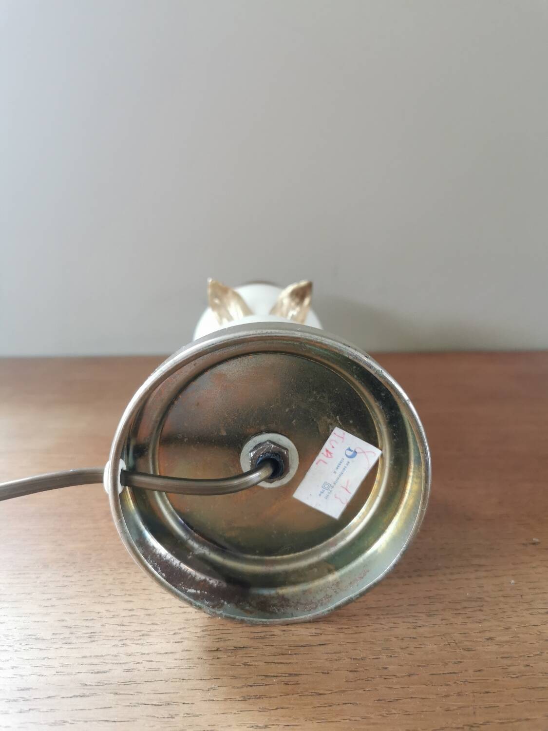 Vintage lamp base in wood and gold metal