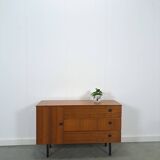 Armoire avec espace de rangement et poignées noires, buffet vintage