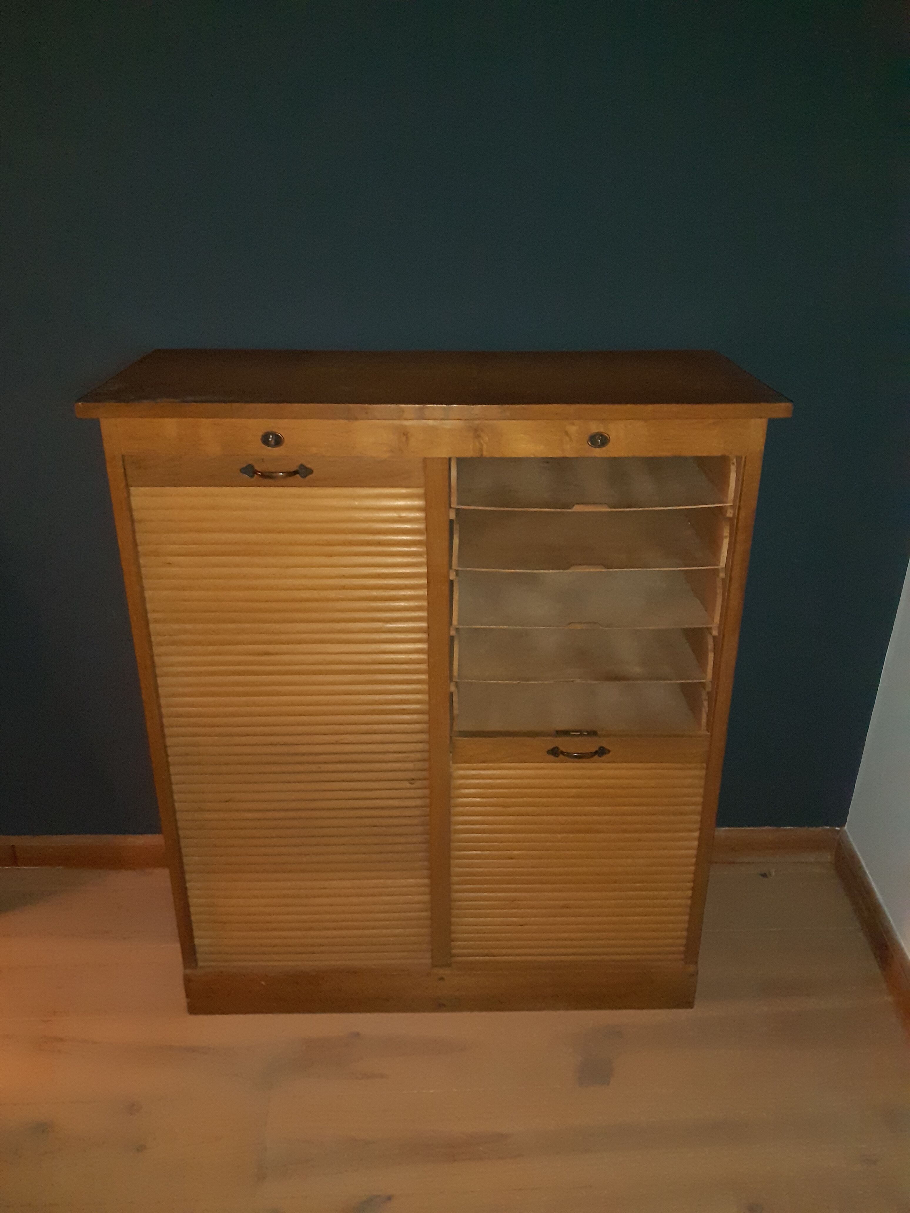 Double furniture with curtains, 1930s