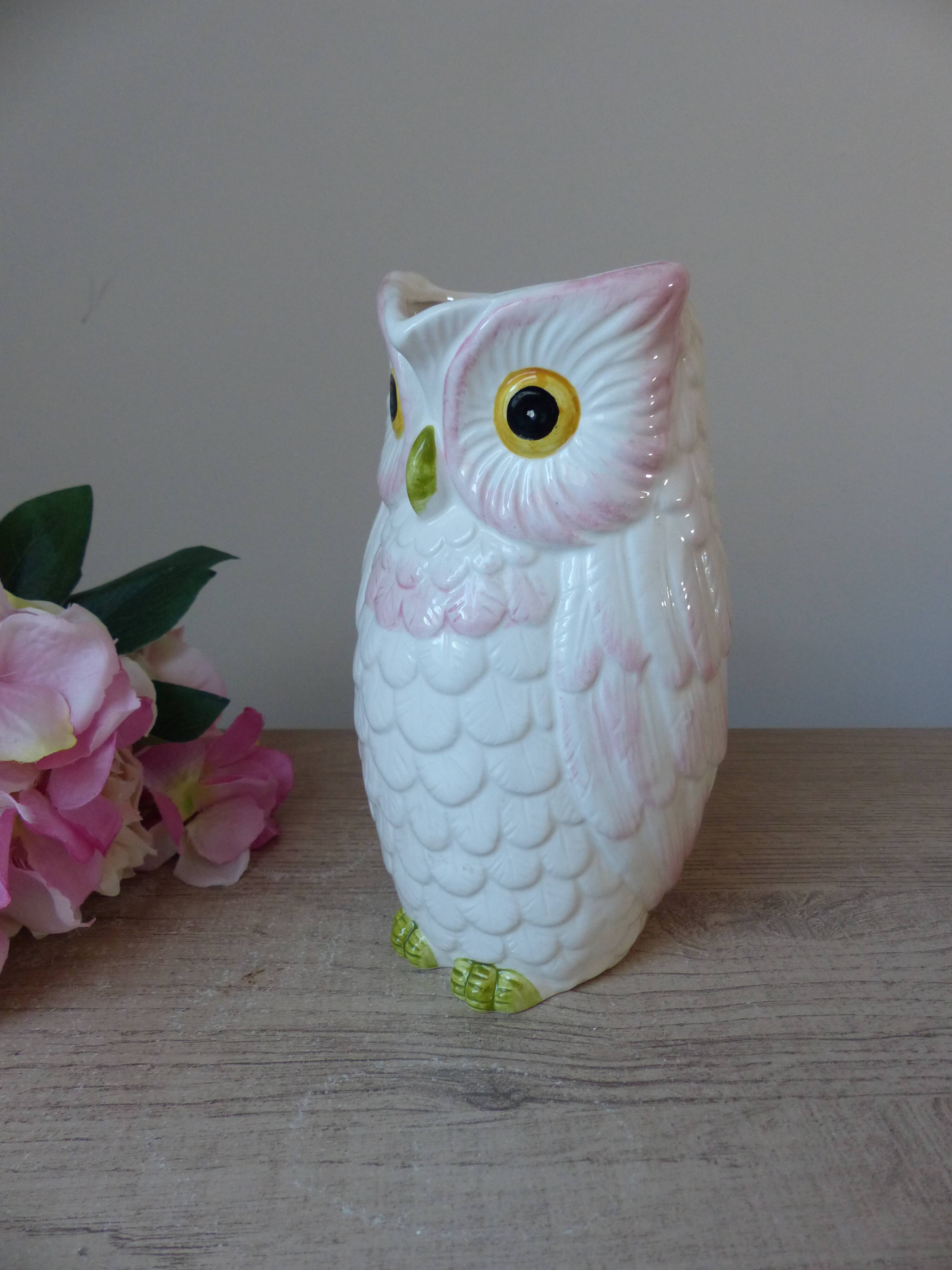 Pichet barbotine white and pink owl – Vintage Japanese, signed Fratelli Gia