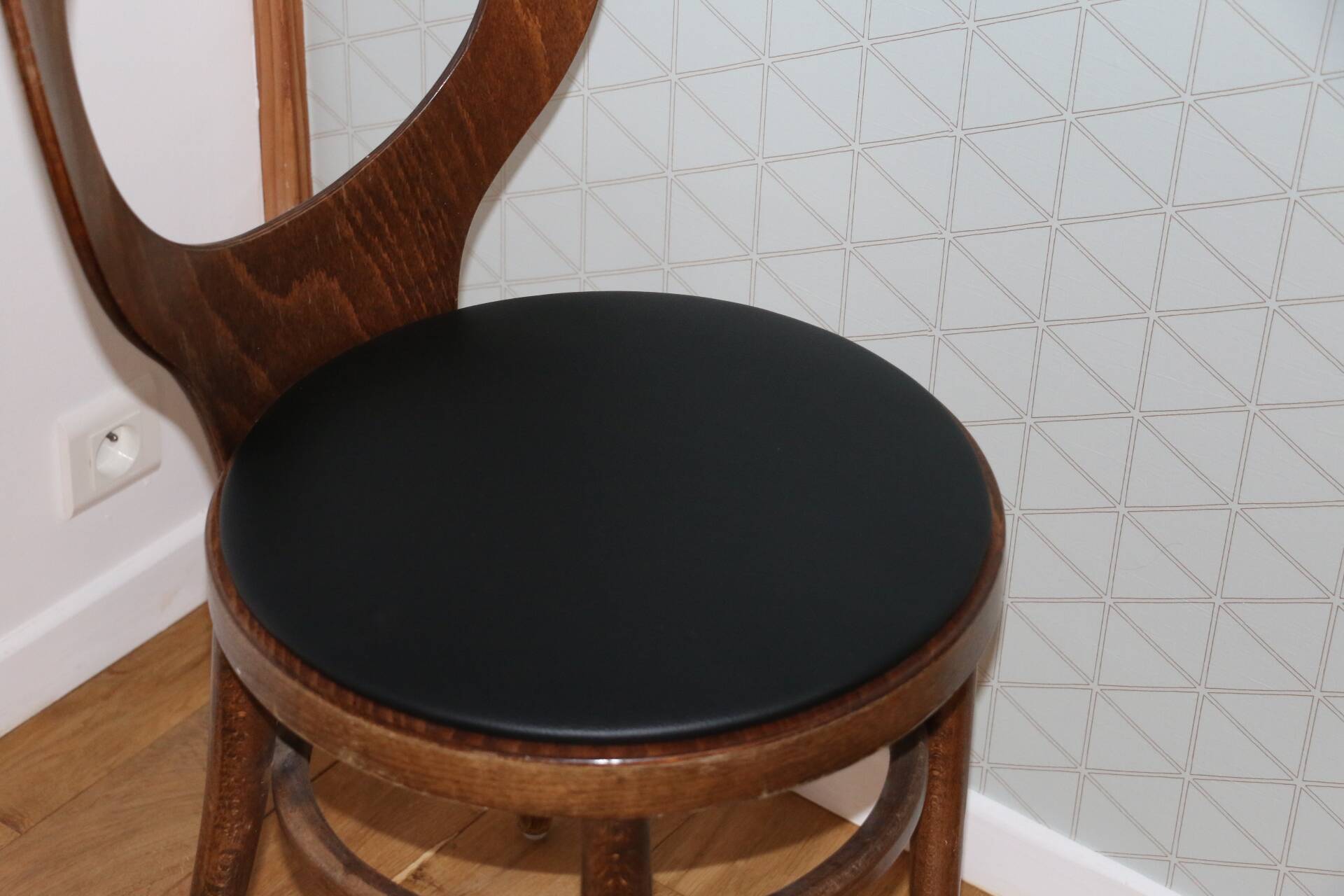 6 BAUMANN seagull chairs dark beech black skai