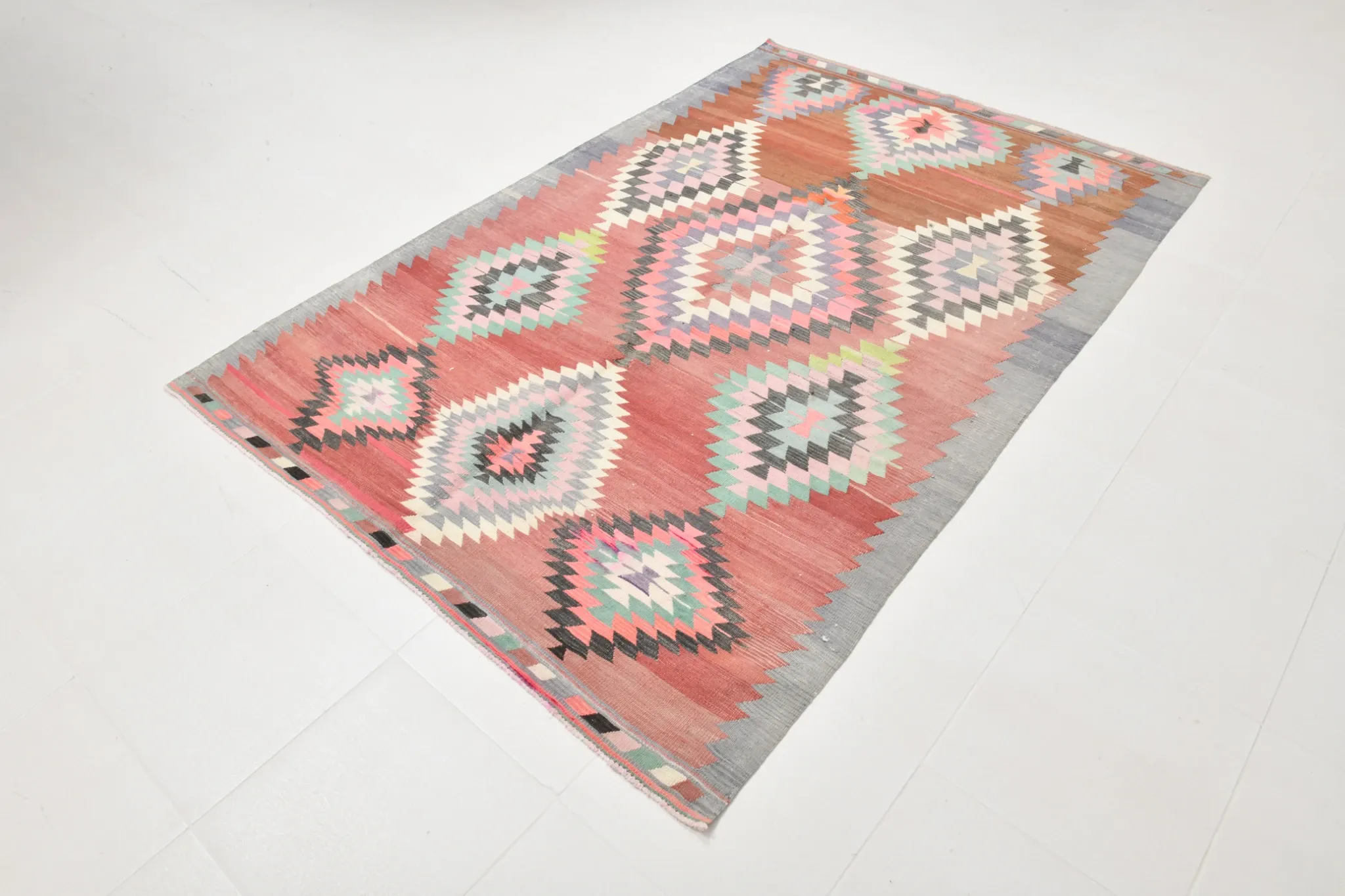 Pink & Red Vintage Tribal Kilim Rug, Turkish Handwoven Wool Bohemian Decor