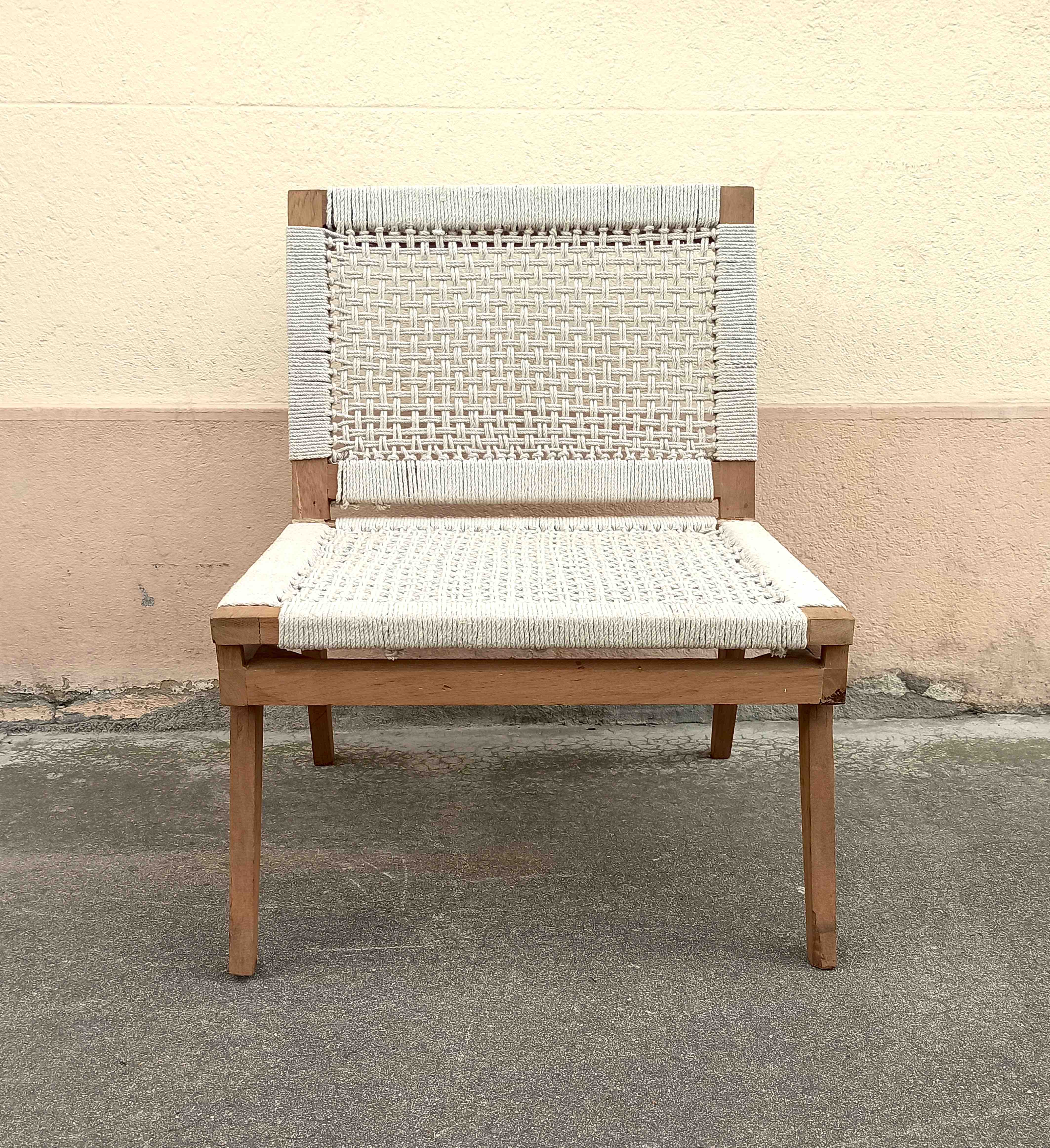 Chauffeuse années 50 teck massif et corde coton