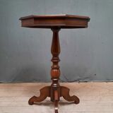 Gieridon on central foot