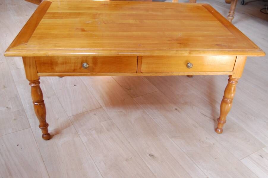 coffee table in solid cherry wood