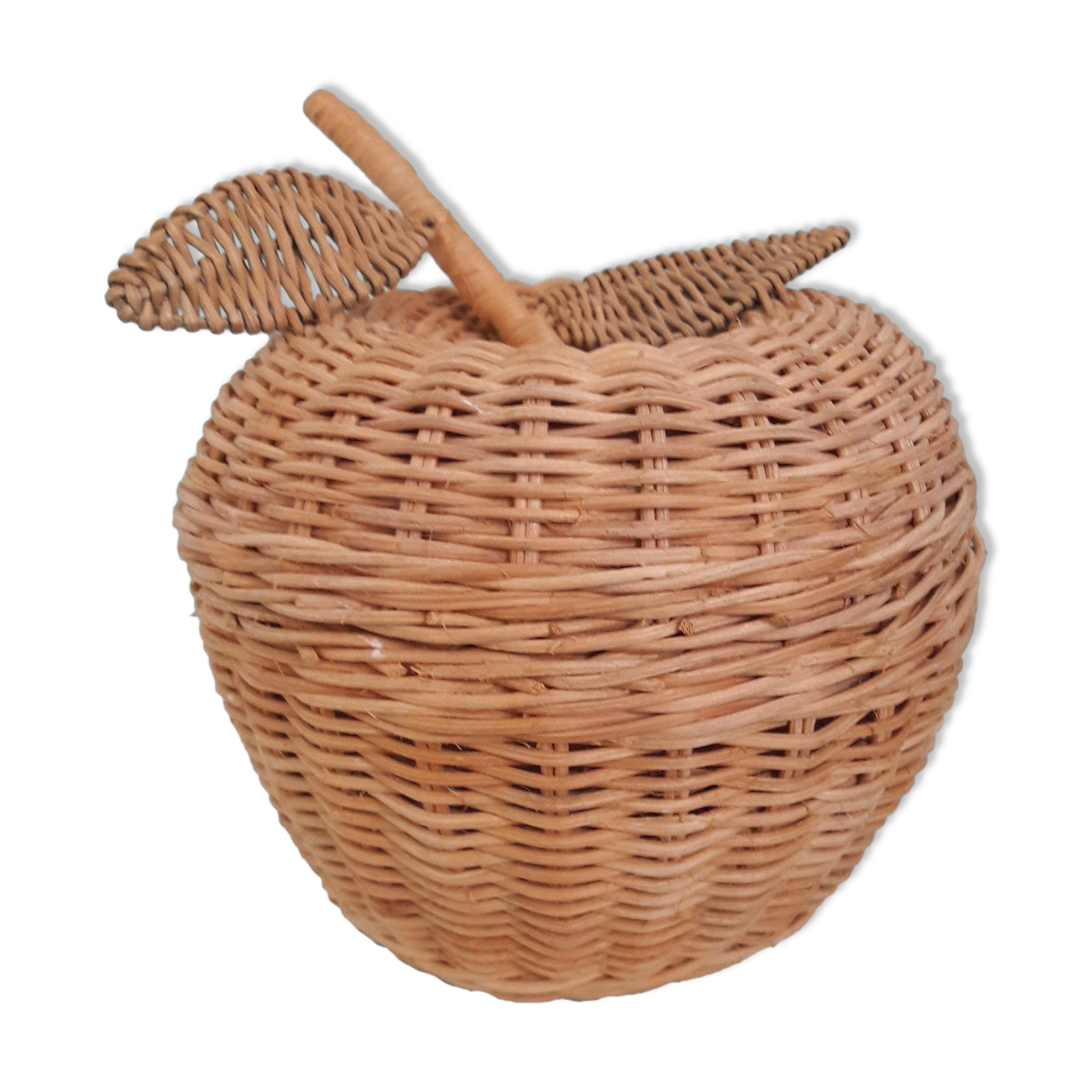 Wicker apple box