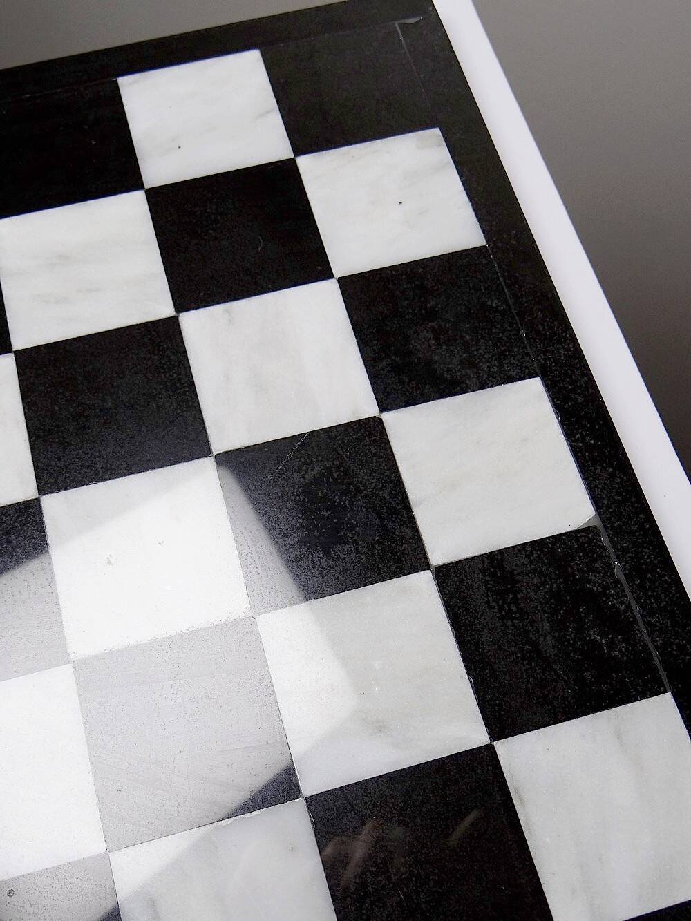 Large vintage chess set from the 70s, white and black marble, Italian craftsmanship
