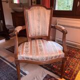 Fauteuil style Louis XVI