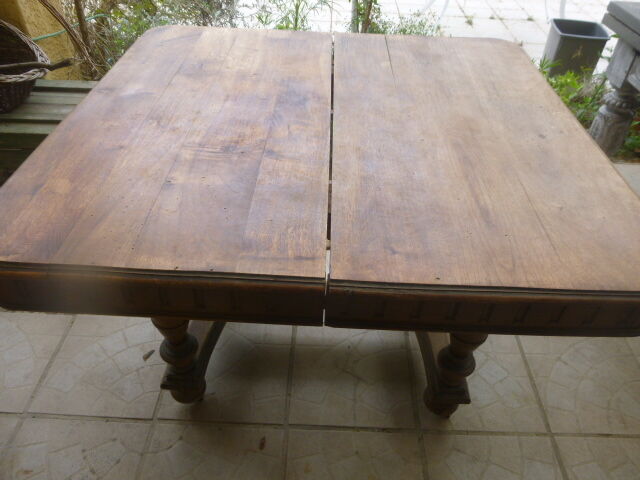 Square wooden table with 3 extensions