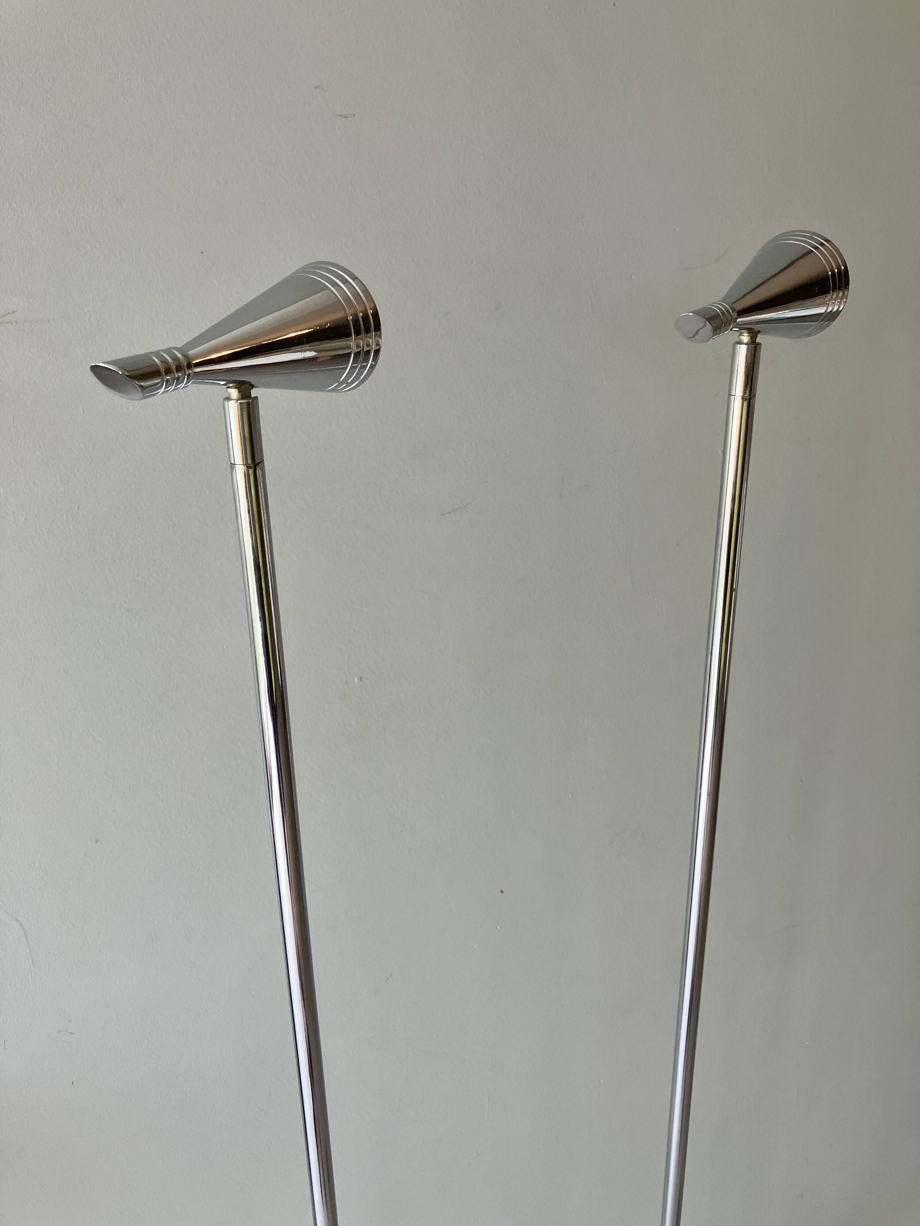 Paire de lampadaires Herstal acier chromé
