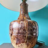 Lampe en terre cuite à glaçure et coulure brun, aucre et beige foncé. Quimper, France 1960