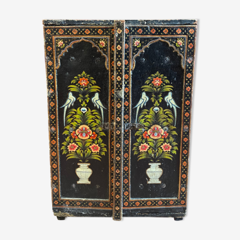 India Rajasthan. Old small cabinet / polychrome cabinet with 2 shutters opening onto 2 compartments