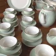 Villeroy & Boch table service in celadon green and ivory - 102 pieces