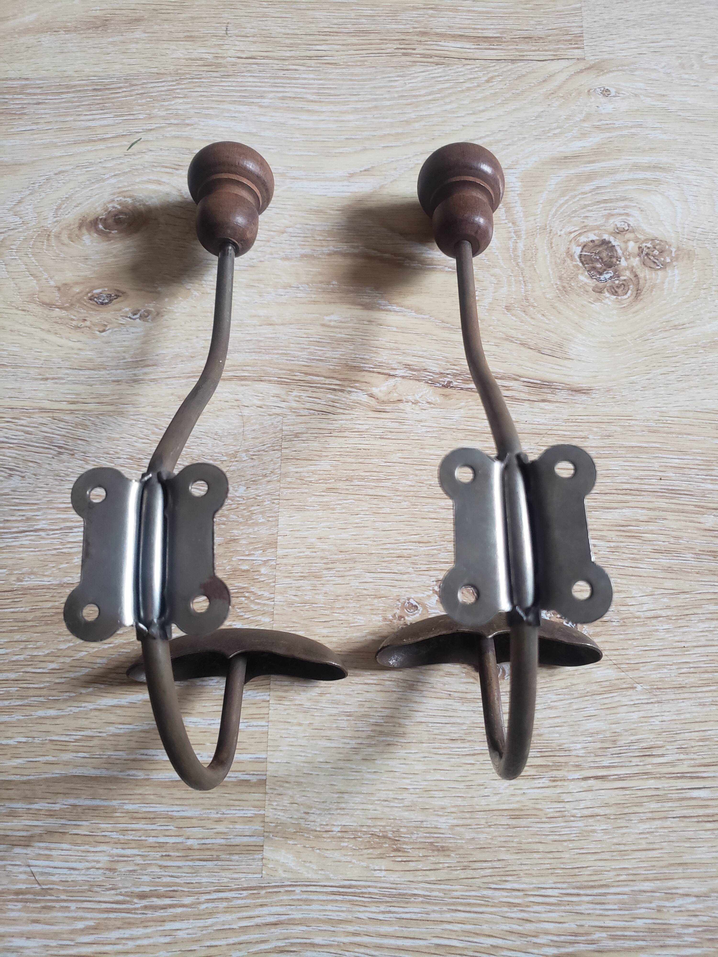 Lot of 2 metal wood pads