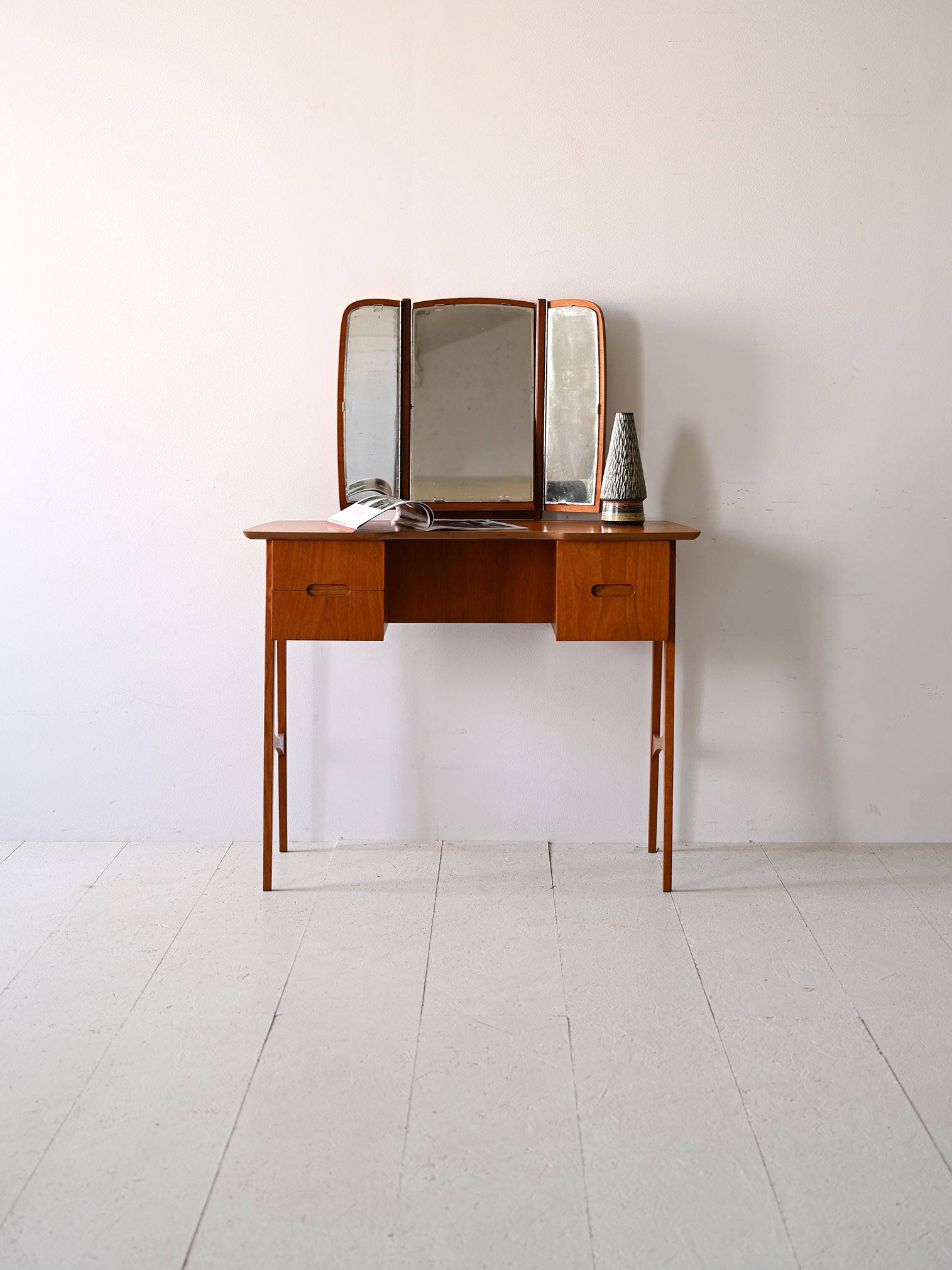 Scandinavian dressing table with mirror
