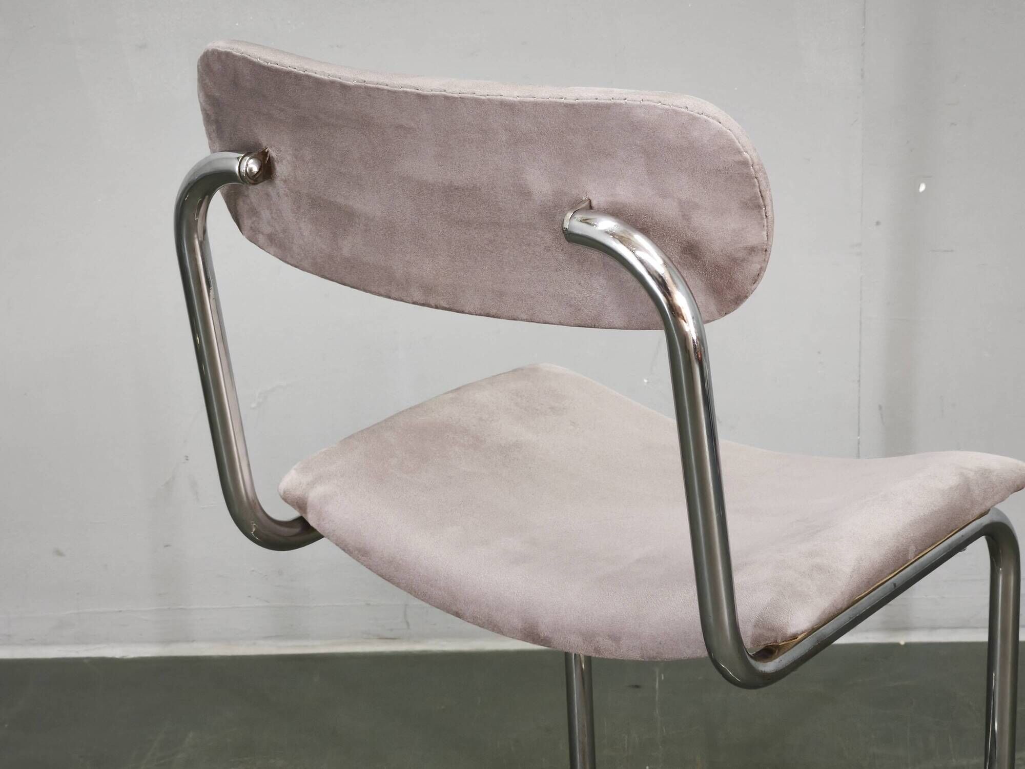 Bauhaus Tubular Chrome Cantilever Chair, Czechoslovakia, circa 1930