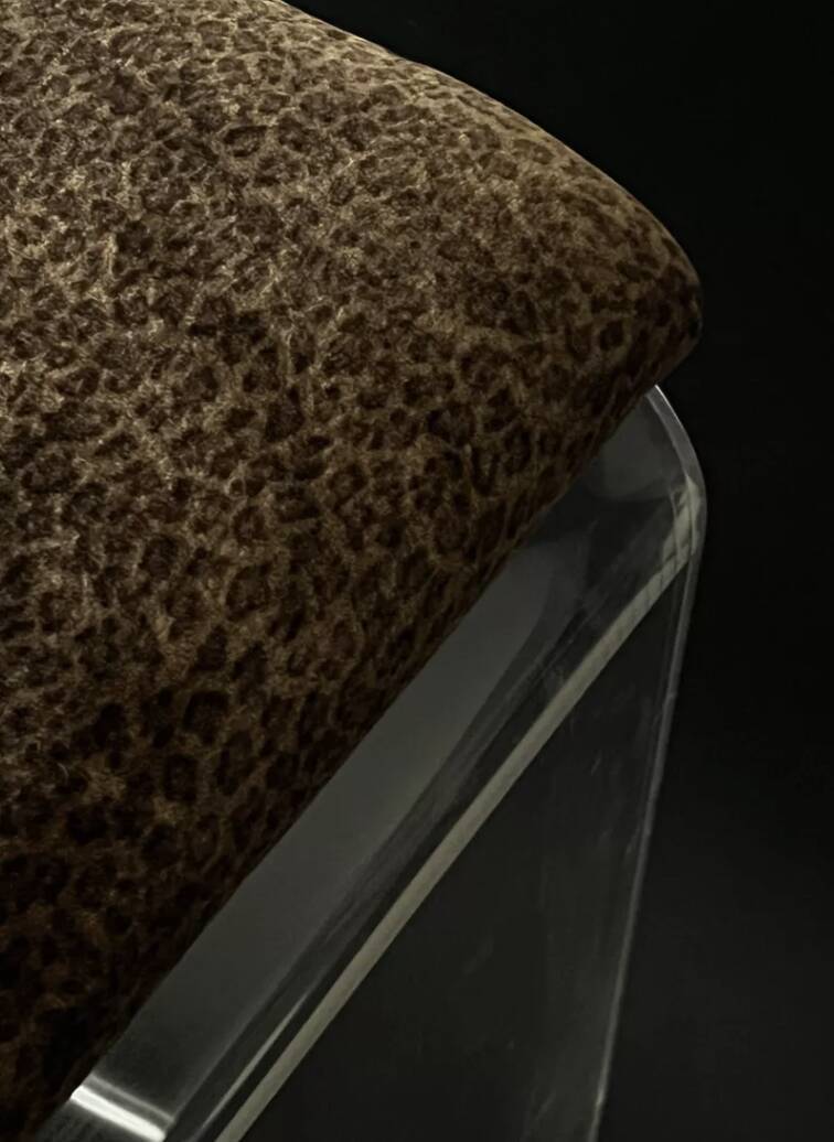 Design bar stool in plexiglass, chrome, and leopard velvet, 1970.