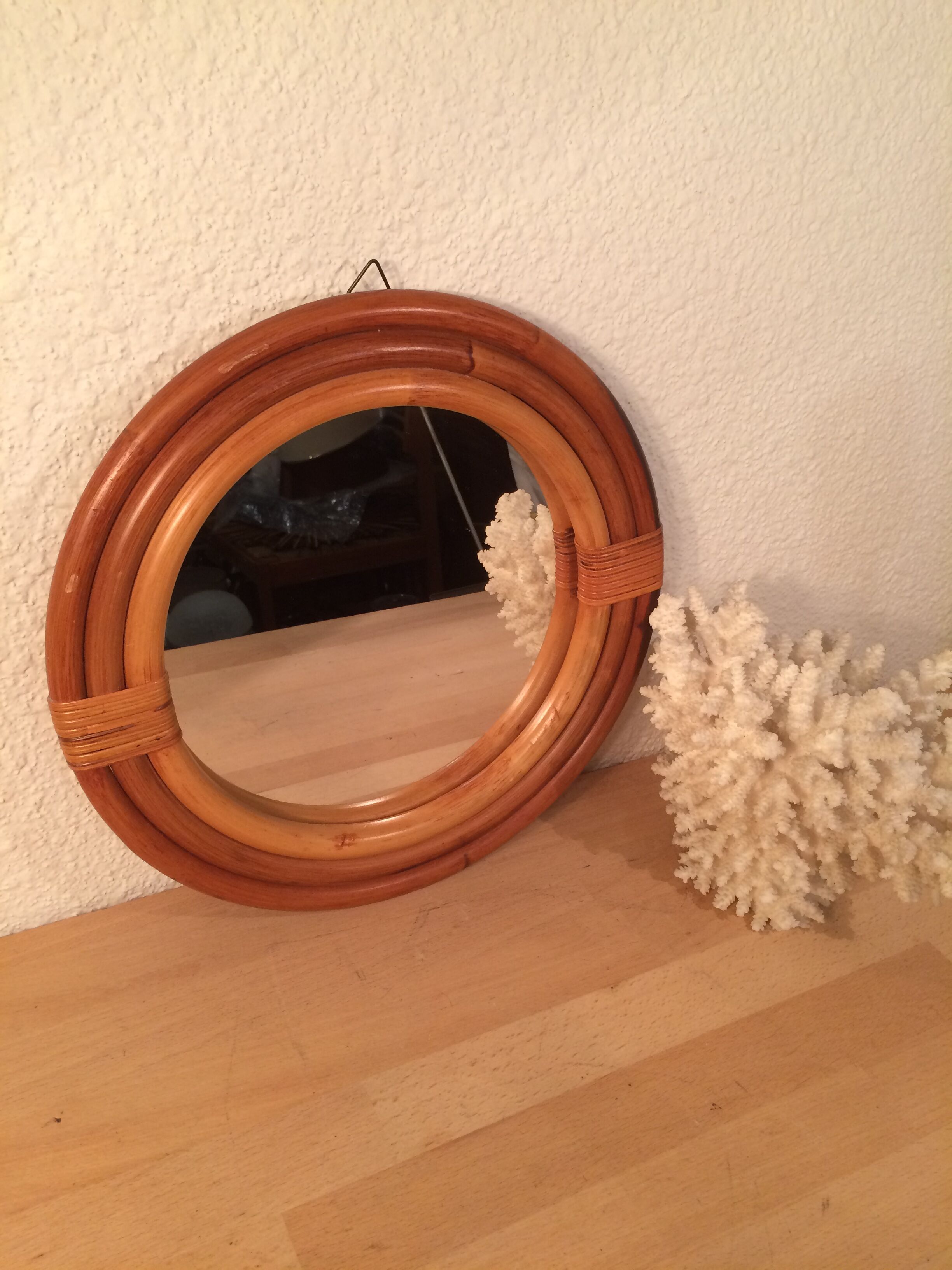 Round rattan mirror 30 cm