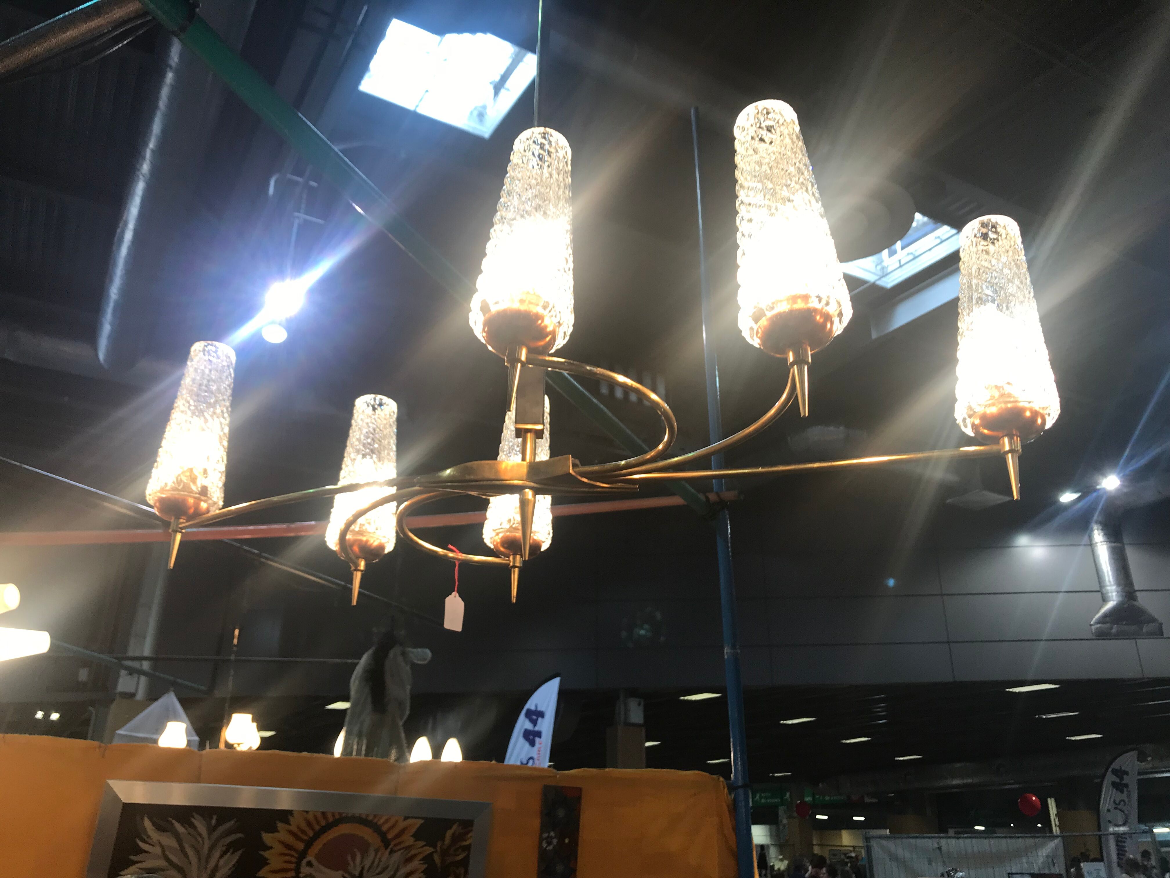 Vintage chandelier in glass and brass 1970